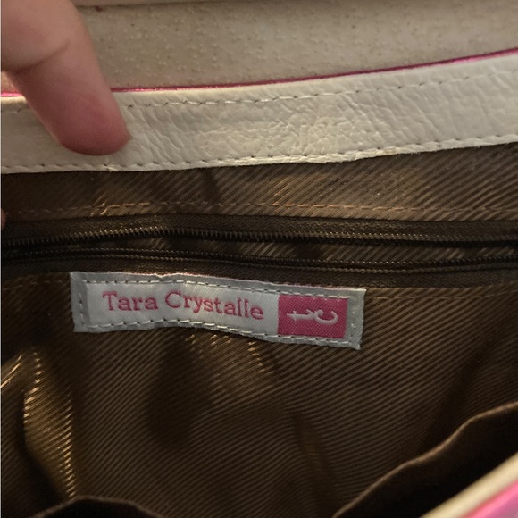 Tara Crystalle London -Hot Pink Metallic Clutch with Brown Lizard Accent-SO CHIC - Picture 4 of 4